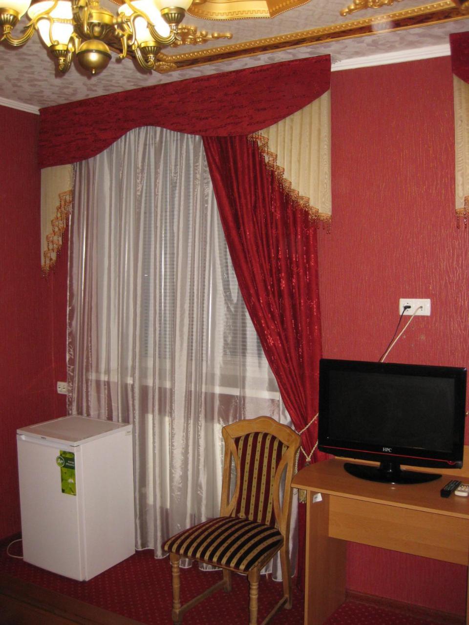 Hotel Dubrava Полтава Экстерьер фото