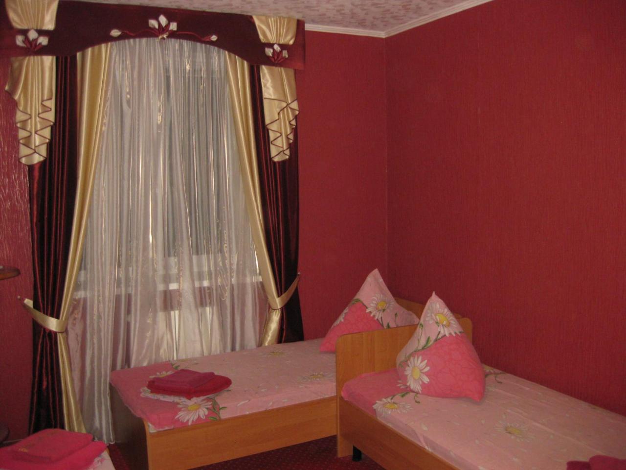 Hotel Dubrava Полтава Экстерьер фото