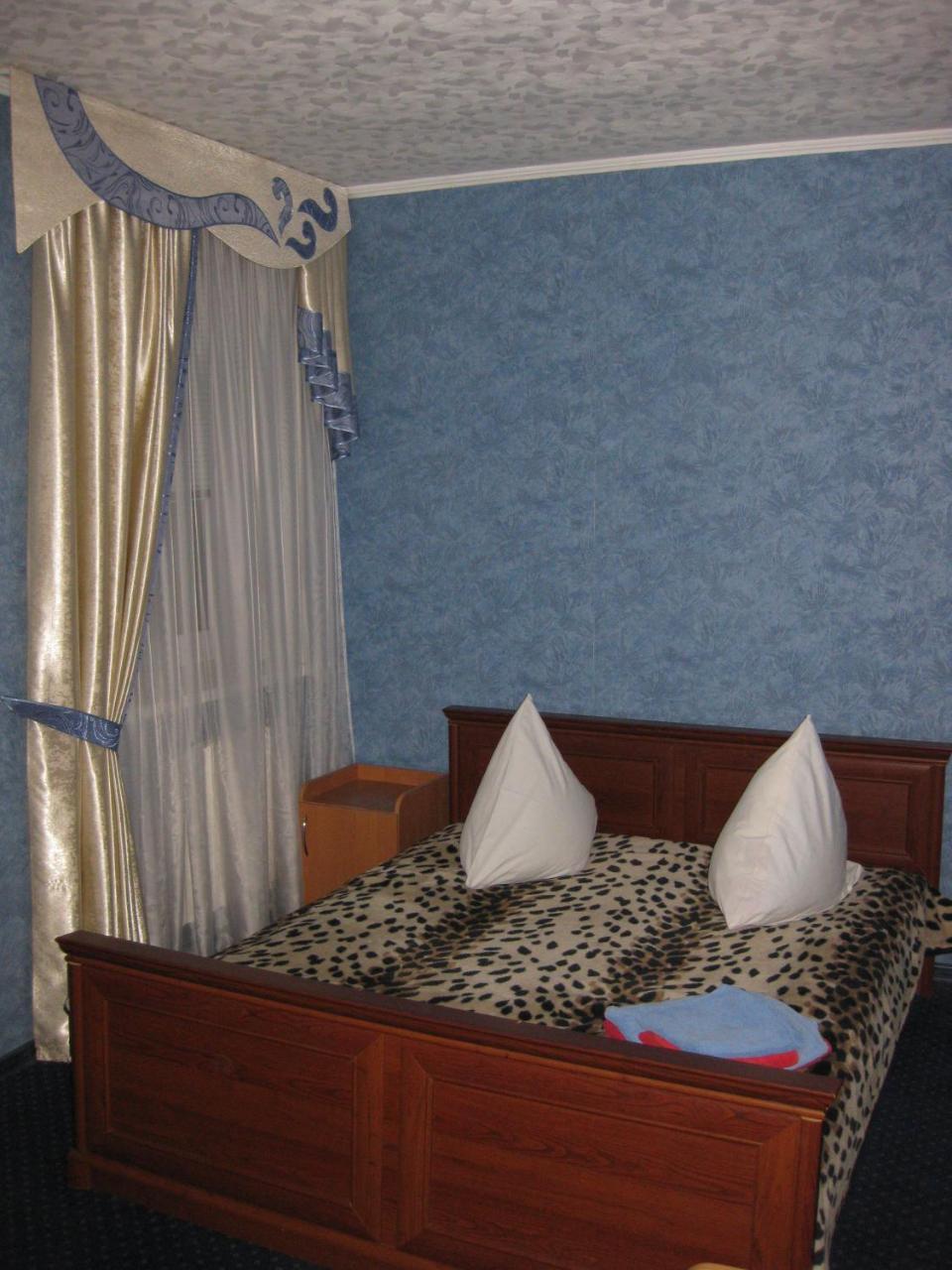 Hotel Dubrava Полтава Экстерьер фото